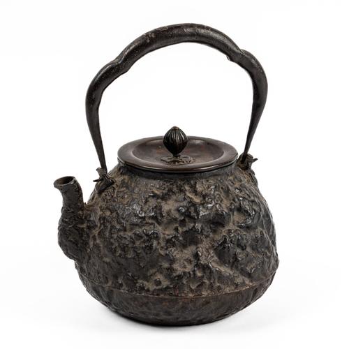 A JAPANESE CAST IRON TETSUBIN ( KETTLE) WITH BRONZE COVER (2)