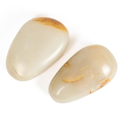 TWO CHINESE JADE PEBBLE-FORM SNUFF BOTTLES (2)