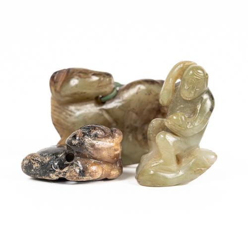 THREE CHINESE SMALL ANIMAL CARVINGS (3)