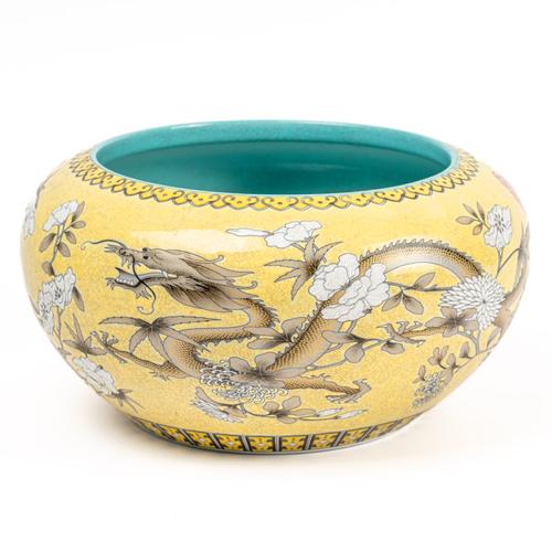 A CHINESE DAYAZHAI-STYLE YELLOW-GROUND BOWL