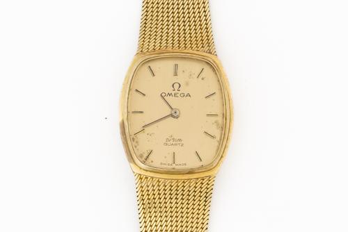 AN OMEGA LADY'S GOLD BRACELET WRISTWATCH