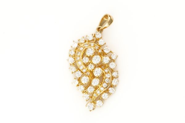 A GOLD AND DIAMOND PENDANT