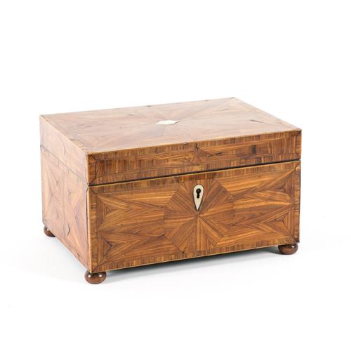 A 19TH CENTURY ROSEWOOD BANDED PARQUETRY TULIP WOOD INLAID RECTANGULAR LIFT TOP BOX