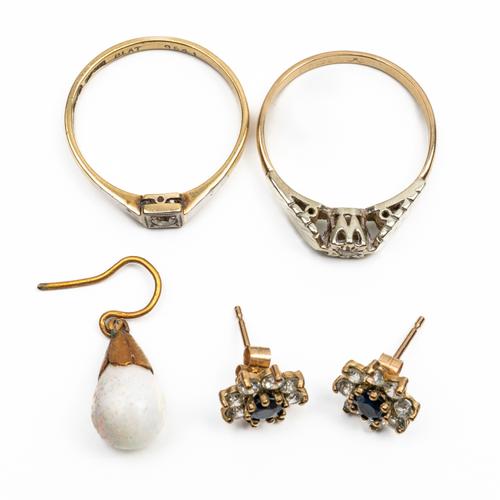 TWO GEMSET RINGS, ONE PAIR OF GEMSET EARRINGS AND A OPAL EARRING (5)