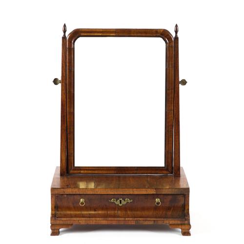 AN 18TH CENTURY MAHOGANY DRESSING TABLE MIRROR (2)