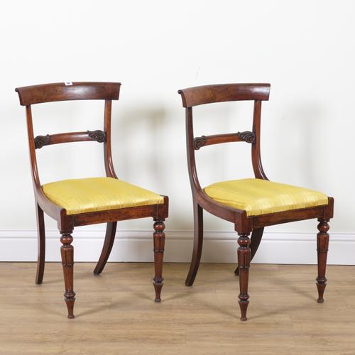 A PAIR OF WILLIAM IV MAHOGANY BAR BACK SIDE CHAIRS (2)