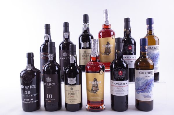 TWELVE BOTTLES PORT