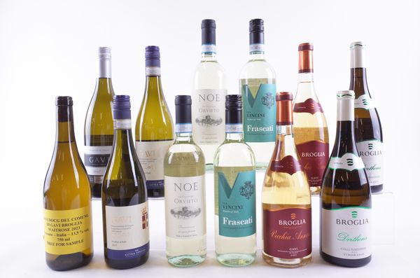 TWELVE BOTTLES ITALIAN WHITE WINE