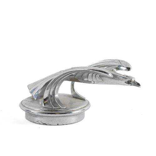 A 1931–1932 CHEVROLET EAGLE RADIATOR MASCOT/HOOD ORNAMENT