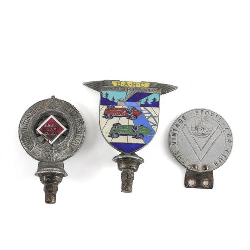 A 1930S BARC BROOKLANDS ENAMEL MEMBER'S BADGE (3)