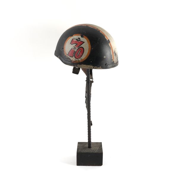 A MID 20TH CENTURY PUDDING BOWL STYLE RACING HELMET