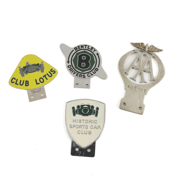 A CHROME BENTLEY DRIVER'S CLUB BADGE (4)