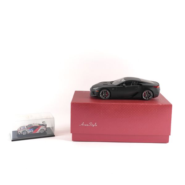 AN AUTO ART LEXUS LFA MODEL 1:18 SCALE (2)