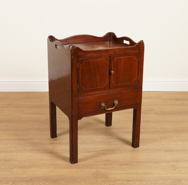 AN 18TH CENTURY MAHOGANY TRAY TOP NIGHT STAND