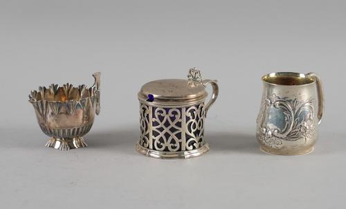 A SILVER MUSTARD POT, SMALL JUG AND CHRISTENING MUG (3)