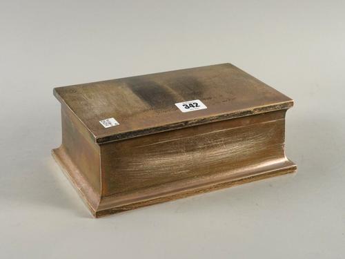 A SILVER RECTANGULAR TABLE CIGAR BOX