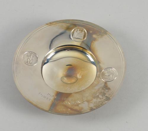 A SILVER DISH COMMEMORATING THE 900TH ANNIVERSARY OF THE TOWER OF LONDON