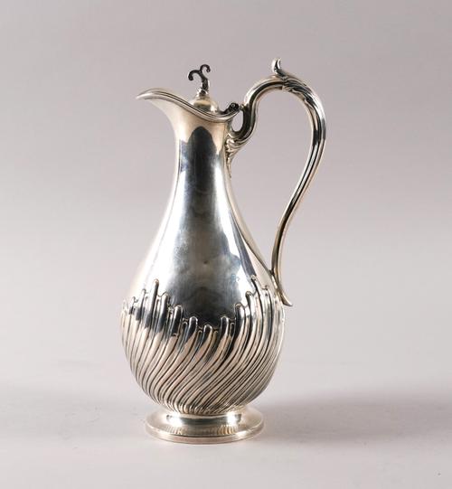 A LATE VICTORIAN SILVER HOT WATER JUG AND A SET OF PLATED DESSERT KNIVES AND FORKS