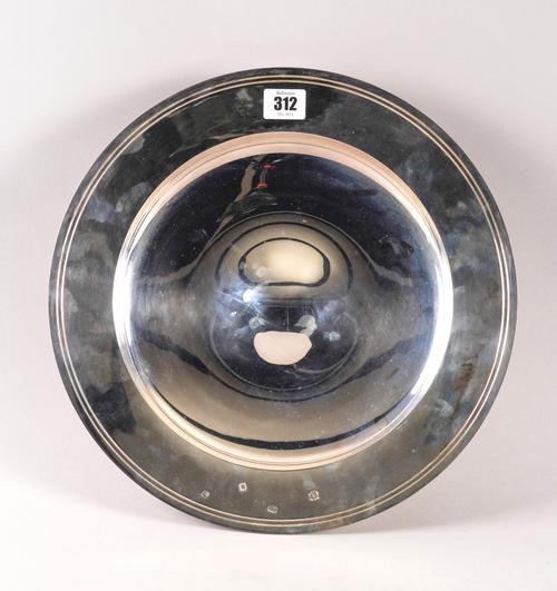 A MODERN SILVER ARMADA DISH (3)
