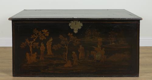 A LARGE GEORGE III BLACK LACQUER CHINOISERIE DECORATED LIFT TOP TRUNK