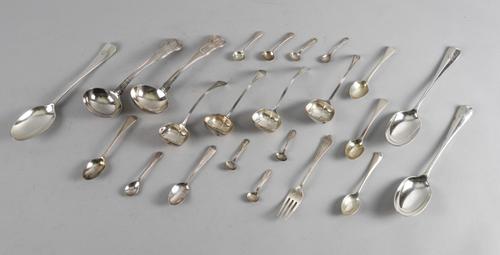 A GROUP OF SILVER, FOREIGN AND PLATED WARES (23)