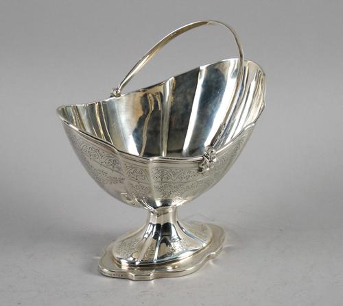 A VICTORIAN SILVER BASKET