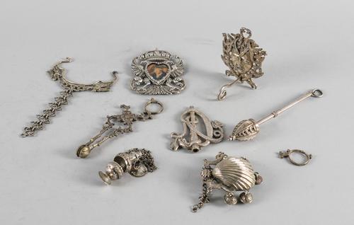 A GROUP OF FOREIGN AND PLATED VERTU (8)