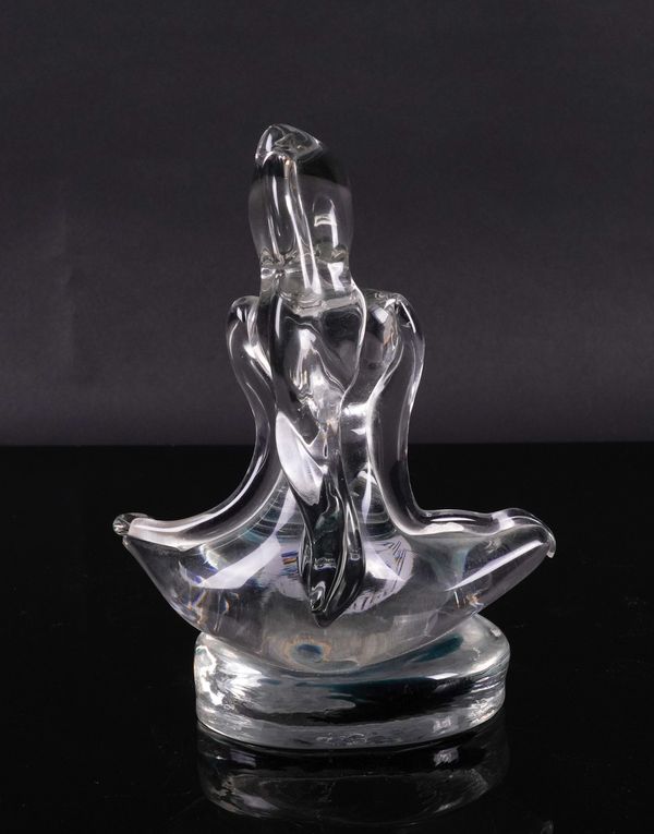 A MURANO GLASS ABSTRACT FEMALE SEATED NUDE BY ERMANNO NASON