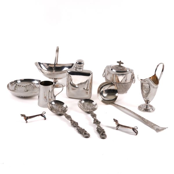 A GROUP OF PLATED WARES (11)
