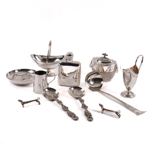 A GROUP OF PLATED WARES (11)