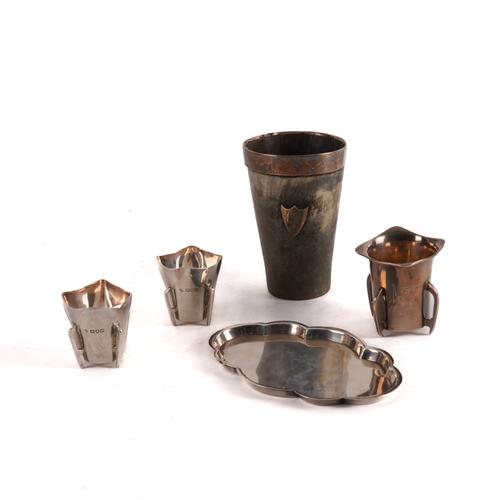 A GROUP OF SILVER AND SILVER MOUNTED WARES (5)
