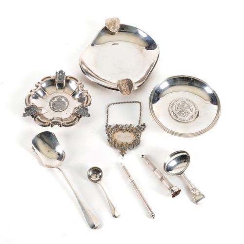 A GROUP OF FOREIGN AND PLATED WARES (9)