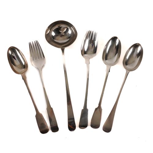 SIX ITEMS OF SILVER FLATWARE (6)