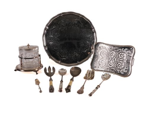 A GROUP OF PLATED WARES (9)
