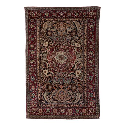 A FINE ESFAHAN RUG, PERSIAN