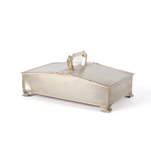 A SILVER TWIN COMPARTMENT TABLE CIGARETTE BOX