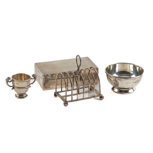 A SILVER TOASTRACK AND THREE FURTHER ITEMS (4)