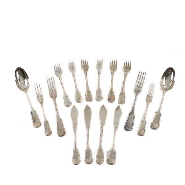 A CONTINENTAL FIDDLE AND THREAD PART TABLE SERVICE