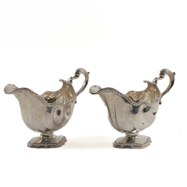 A PAIR OF LATE GEORGE III SILVER SAUCEBOATS (2)