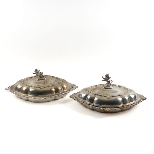 A PAIR OF GEORGE III SILVER SHAPED OVAL LIDDED ENTREE DISHES (4)