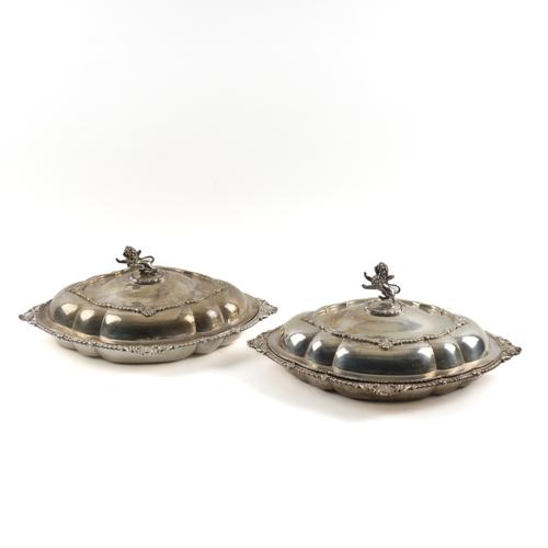 A PAIR OF GEORGE III SILVER SHAPED OVAL LIDDED ENTREE DISHES (4)