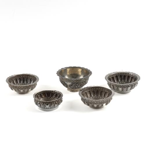 A GROUP OF ASIAN WARES (5)