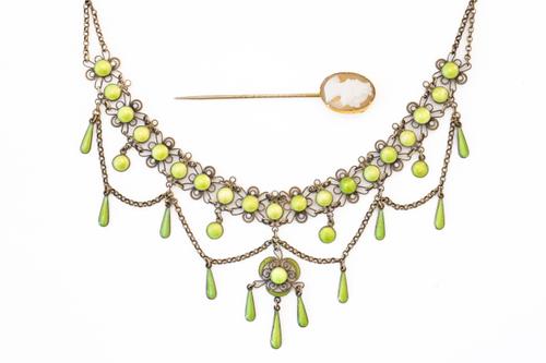 A SCANDINAVIAN SILVER GILT ENAMELLED NECKLACE AND A VICTORIAN CAMEO STICK PIN (2)