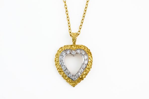 A DIAMOND HEART PENDANT NECKLACE, BOXED (2)