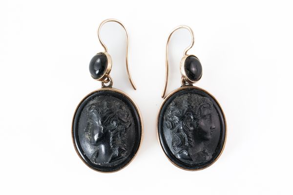 A PAIR OF CAMEO PENDANT EARRINGS