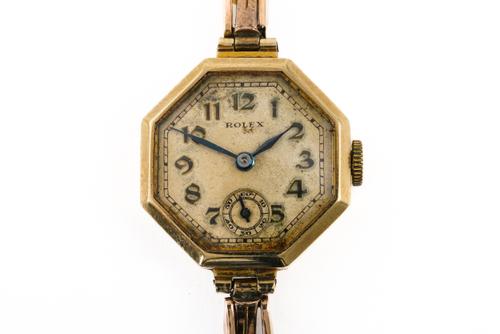 A LADY'S VINTAGE ROLEX WRISTWATCH