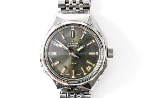 A STEEL CASED ZENITH DEFY OCTAGONAL AUTOMATIC GENTLEMAN'S WRISTWATCH