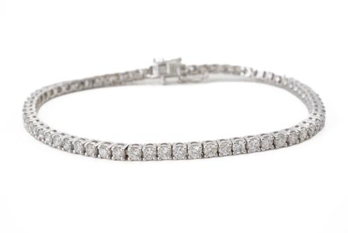A DIAMOND LINE BRACELET