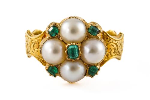 A GEORGIAN PEARL AND EMERALD RING