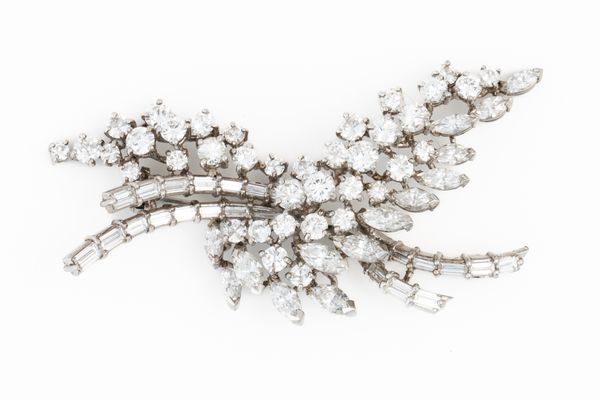 A PLATINUM AND DIAMOND BROOCH